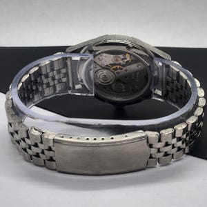 Vintage HMT Janata Devanagari Blue Face Watch: 17 Jewels, Hand Winding image 7