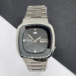 Vintage 1981 Original Seiko 5 Automatic 7009-5150 Gray Face 17 Jewels Day-Date Japanese Men's Wristwatch A19