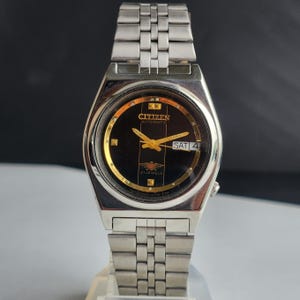 Vintage 1977 Original Citizen Automatic 8200 Black Face 21 Jewels Day-Date Japanese Men&#39;s Wrist Watch B86