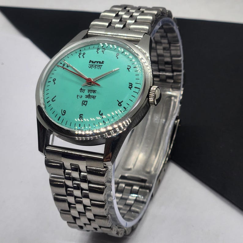 Vintage HMT Janata Devanagari Blue Face Watch: 17 Jewels, Hand Winding image 4