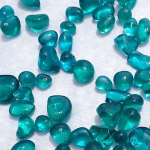 Teal Green Tumbled Glass Pebbles - Half Pound - Vase Fillers - Cottage Decor Wedding - Aquarium Gravel