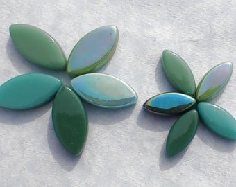 Shades of Green Glass Leaves - 50g of Petals in 14mm and 19mm Mix of 2 Sizes - Spring Breeze