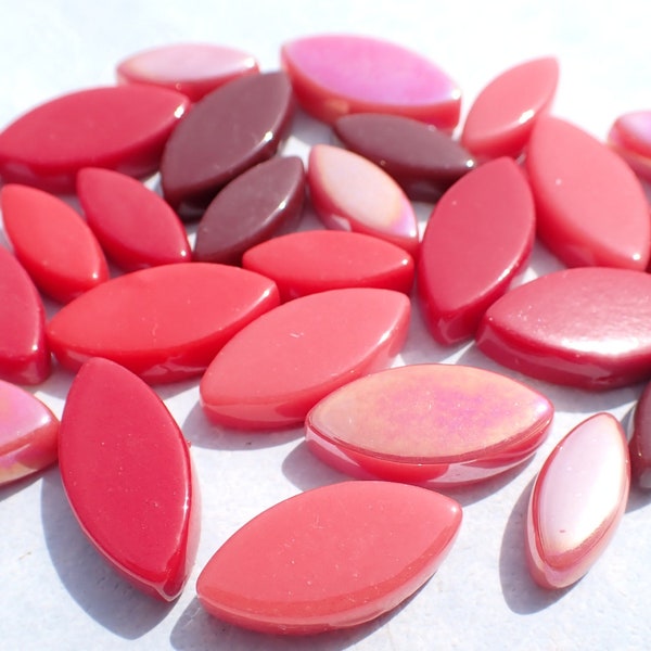 Light to Dark Red Glass Leaves - 50g of Petals in 14mm and 19mm Mix of 2 Sizes - Begonia