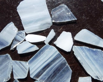 Wispy White Glass Shards - 1/2 Pound Assorted Pieces Stained Glass