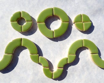 Kiwi Green Bullseye Mosaic Tiles - 50g Ceramic Circle Parts in Mix of 3 Sizes