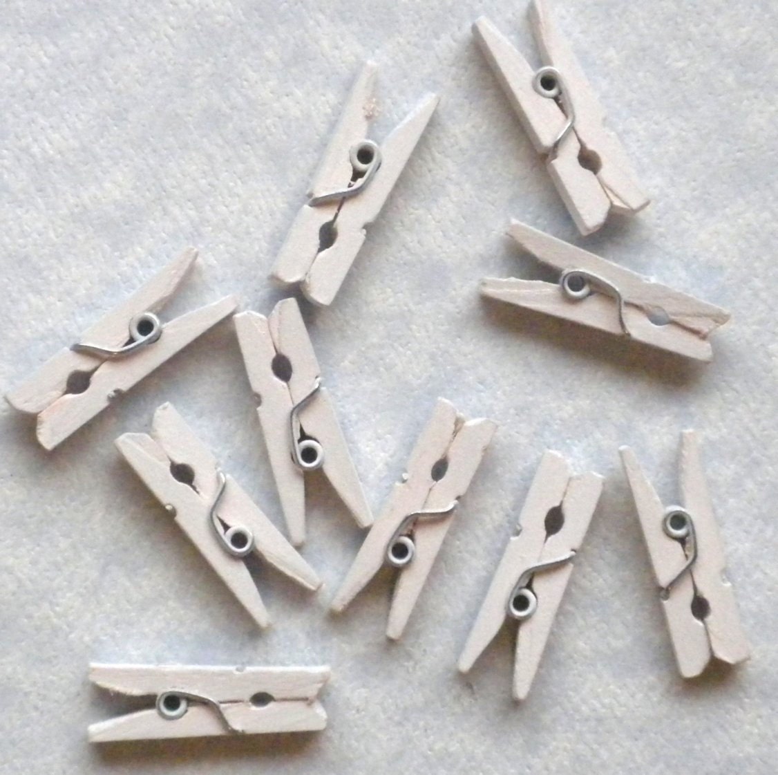 White Mini Clothespins - 100 - 1 or 2.5 cm - Wooden - Great for Wedding  Favors and Decorations