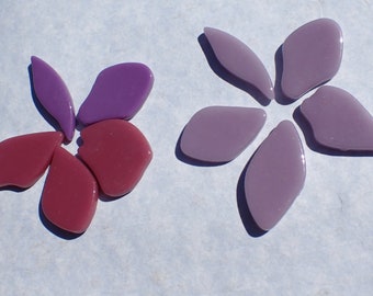 Purple and Deep Pink Glass Petals - 50g of Leaves in a Mix of Shapes and Sizes - Verbena Bouquet