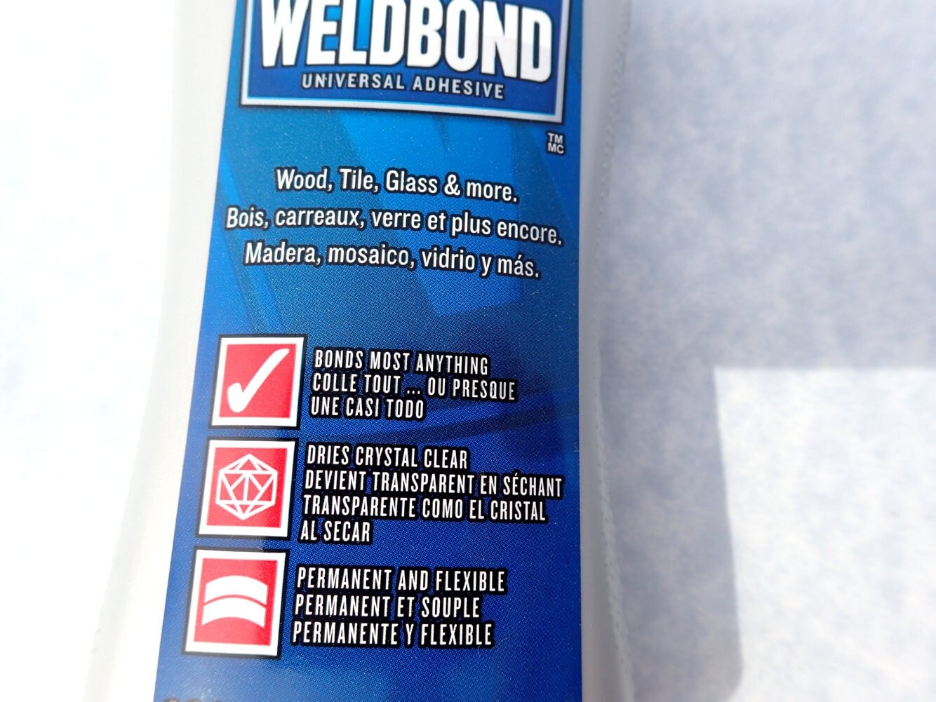 Weldbond 5.4 oz - Adhesive for Mosaics and Crafts - Clear Drying