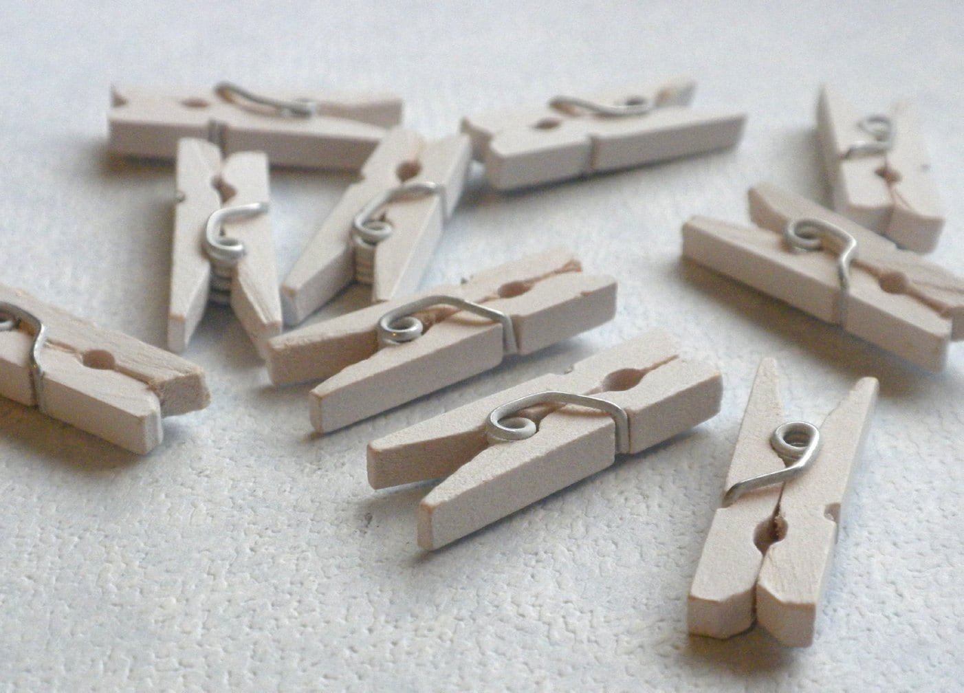 Mini Clothespins in Light Purple - 25 - 1 or 2.5 cm - Wooden