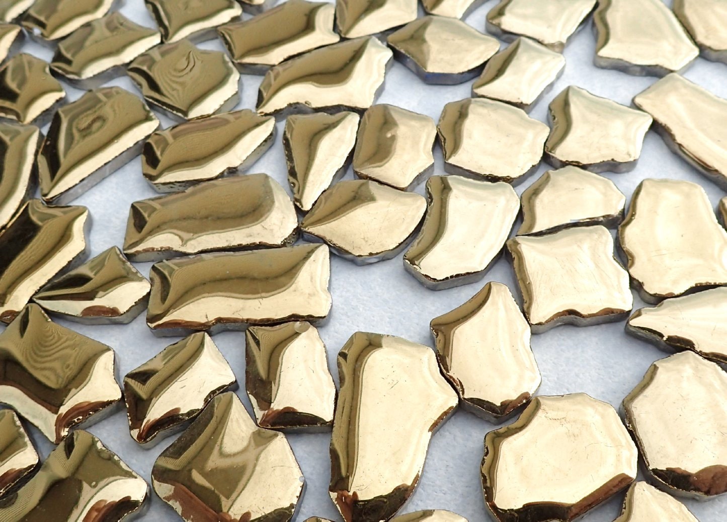 Gold Mosaic Ceramic Tiles Random Jigsaw Puzzle Shapes Metallic 100g