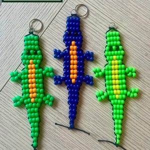 Pony Bead Krokodil Schlüsselanhänger: 90er Jahre Retro Gator Rucksack Taschenanhänger