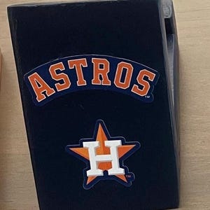 Kundenspezifischer Telefonhalter aus Holz, handgefertigter Schreibtischtelefonständer, personalisiertes Massivholz, individuelles Bürogeschenk, Vatertag, langlebige Dockingstation