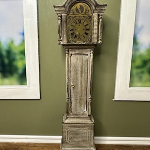 Dollhouse Clock- 1:12 Scale