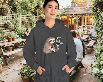 Sudadera con capucha "Let's Get Slothed" de mezcla de algodón y poliéster para amantes del vino.