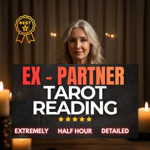 Può includere: Un'immagine con una donna con i capelli grigi che tiene in mano un cartello con la scritta "EX - PARTNER TAROT READING". Il cartello include anche le parole "EXTREMELY", "HALF HOUR" e "DETAILED", insieme a cinque stelle d'oro. Un distintivo d'oro "BEST" è nell'angolo in alto a sinistra.