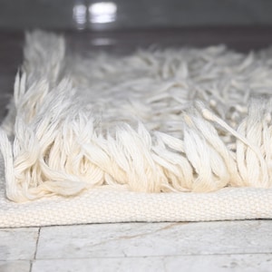 Handmade Cream Shaggy Wool Rug – Soft Textured Pile, Boho Floor Decor, Cozy Accent Mat