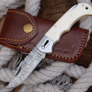 Custom Damascus Folding Knife: Personalized Engraved Pocket Knife