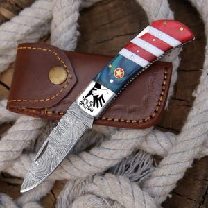 Custom Damascus Folding Knife: Personalized Engraved Pocket Knife