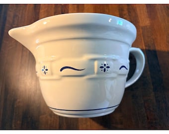 Longaberger Pottery Woven Traditions Ivory Blue Batter Bowl With Spout Handle