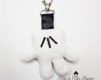 Llavero con forma de ratón y guante de peluche, con clip para llavero, dijes para bolso de parque temático, llavero, colgante para bolso, accesorios para bolso