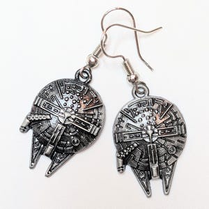 MILLENNIUM FALCON Örhängen / Smycken på beställning / Disney Smycken / Silverörhängen / Musörhängen