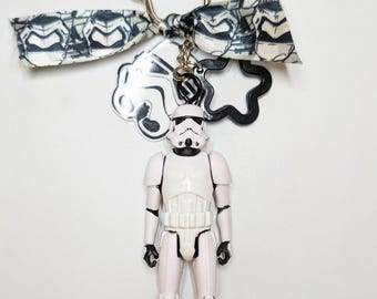 Llavero de Stormtrooper de Star Wars / Clips para llaveros / Adornos para bolsos de parques temáticos / Llavero / Colgante para bolso / Accesorios para bolsos