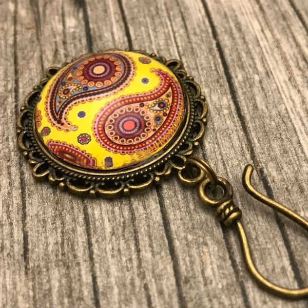 Magnetic Paisley Knitting Pin for Portuguese Knitting, ID Badge Holder, Gift for Knitters, Mother's Day Gift