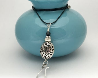 Adjustable Knitting Necklace: Silver Filigree Yarn Holder