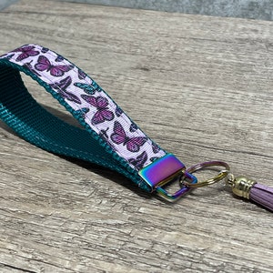 Llavero con forma de mariposa para mujer, llavero de pulsera con anilla para llaves, regalo para tejedoras, correa para bolso