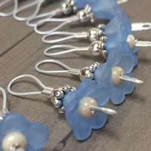 Flower Stitch Markers for Knitting, SNAG FREE Stitch Marker, Wire Loop Beaded Knitting Marker, Set of 10 Progress Keepers, Gifts for Knitter