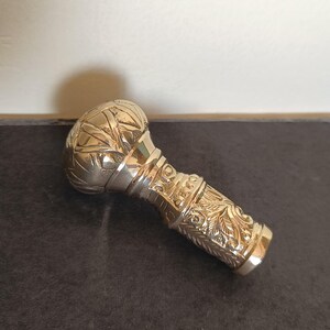 Mango de bastón de latón ornamentado, pomo de bastón floral hecho a mano: bastón tradicional