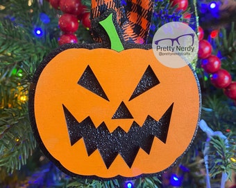 Pumpkin Ornament - Christmas tree decor, Christmas ornament, halloween, jack-o-lantern, scary