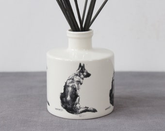 Dyfuzor z trzciną dla owczarka niemieckiego, dyfuzor ceramiczny, dyfuzor olejków eterycznych, prezent dla owczarka niemieckiego, prezent dla owczarka niemieckiego, miłośnik owczarka niemieckiego, dyfuzor dla zwierząt
