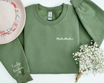 Custom Mama Crewneck Sweatshirt with kids names on sleeve, Mother&#39;s Day gift, personalized children&#39;s names, script text sweatshirt