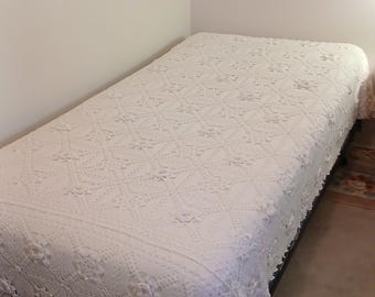 White cotton crochet bedspread coverlet twin size