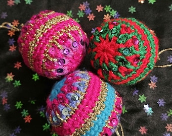 Crochet Christmas Baubles