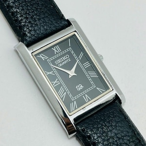 Pre-Owned Vintage Seiko Quartz Men’s Rectangular Slim Tank Style Watch Japan