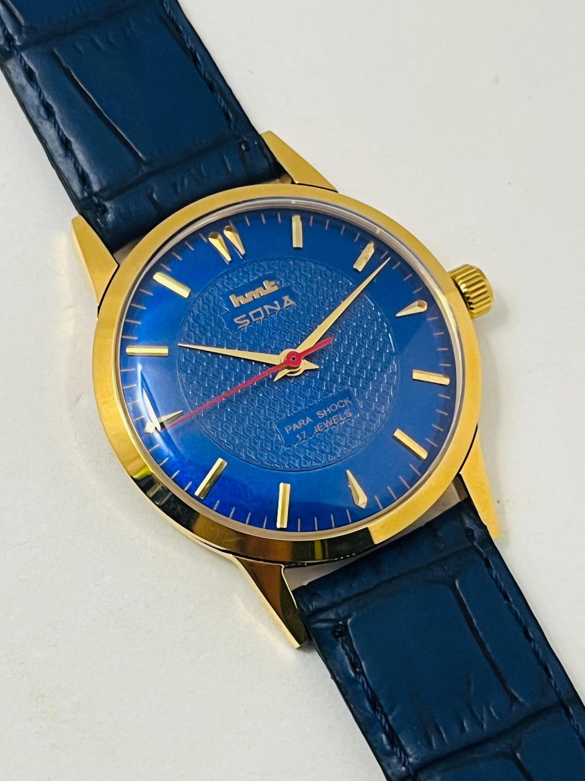 Vintage HMT Sona Blue Dial Mechanical Watch: 17 Jewels, Made in India Christmas gifts, photo 1 sur 5