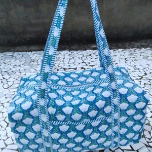 Grandes bolsas de viagem de algodão acolchoado, com estampa de blocos, bolsas de fim de semana para mulheres, presentes de Natal, bolsas de viagem coloridas feitas à mão para pernoite