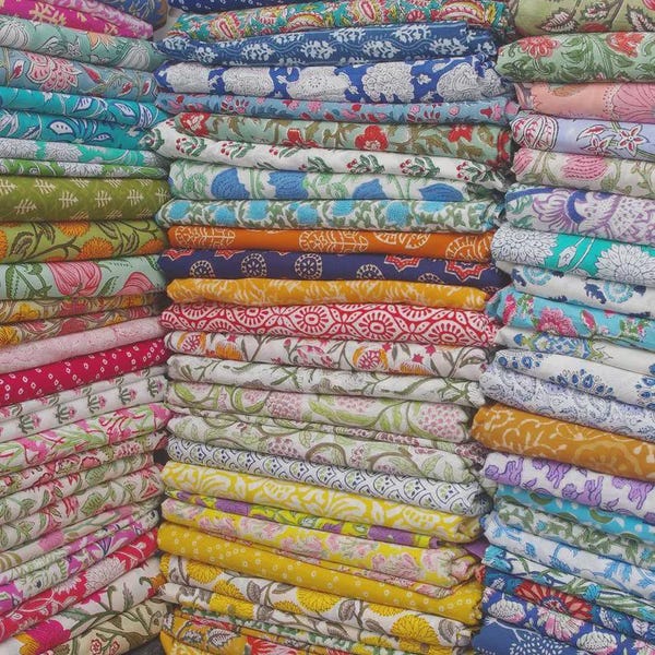 Partij vintage stofrestjes, 100 stuks restjesstof in grabbelzakjes, quiltrestjes, slow stitching, free motion applicatie