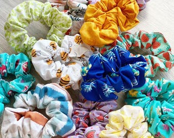 Katoenen scrunchie met blokprint: boho-haarstrik met bloemen