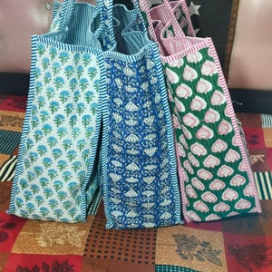Floral Hand printed Quilted Tote Bag Boho Weekender Beach Bag Bohemian Shopping Bags Overnight Beach Bag Custom Travel Tote Gift for Her
