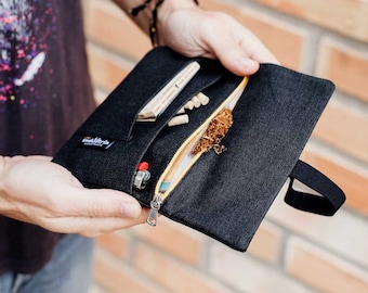 Water-repellent tobacco pouch 'Vulcano' - Unisex Hand rolling tobacco pouch with compartments for filter tips, rolling paper & lighter