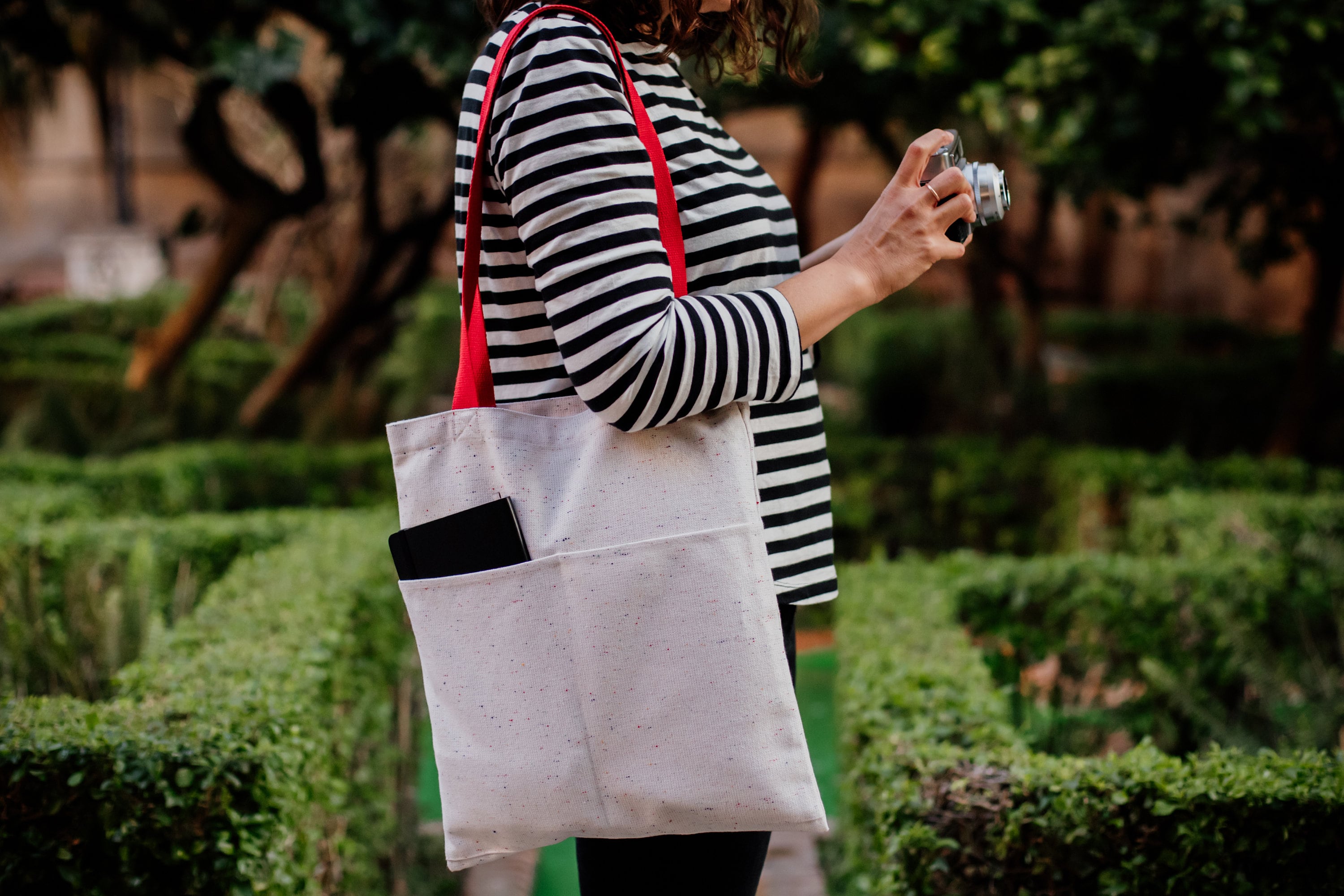 Bolso Tote con tejido reciclado e impermeable con bolsillos Bolsa Shopper sostenible versatil y duradero Etsy Espana