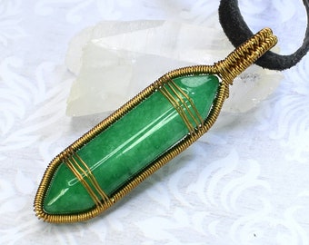 Green Quartz Crystal Point Necklace