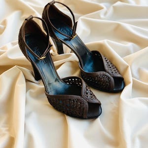 Max Mara Vintage Heeled Sandals – Brown Leather High Heel Sandals with Adjustable Strap – Size 37.5-38