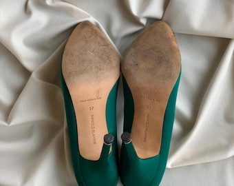 Vintage Manolo Blahnik Emerald Satin Crystal Buckle Heels – Iconic