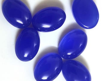 Gema ovalada de calcedonia india, cabujón azul oscuro de 6 x 4 mm a 20 x 30 mm. Cabujones calibrados de todos los tamaños, engaste de bisel, cabujones con base plana para anillos.