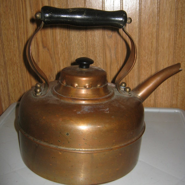 Nice Old Large Copper Tea Kettle Whistles Wood Handle   Country Kitchen