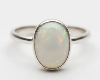 Natürlicher australischer Opalring, 925 Sterlingsilber, Edelstein im Ovalschliff, minimalistischer Statement-Schmuck